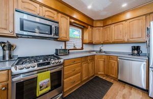 Kitchen 3-2