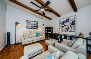 Living Room 2-2