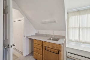 E St Clair St-S2509-028.jpg