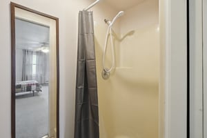 E St Clair St-S2509-029.jpg