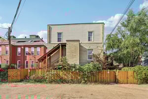 G St NE 304-S2608-020.jpg