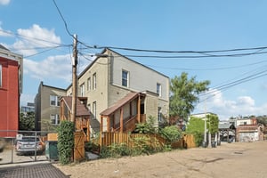 G St NE 304-S2608-021.jpg