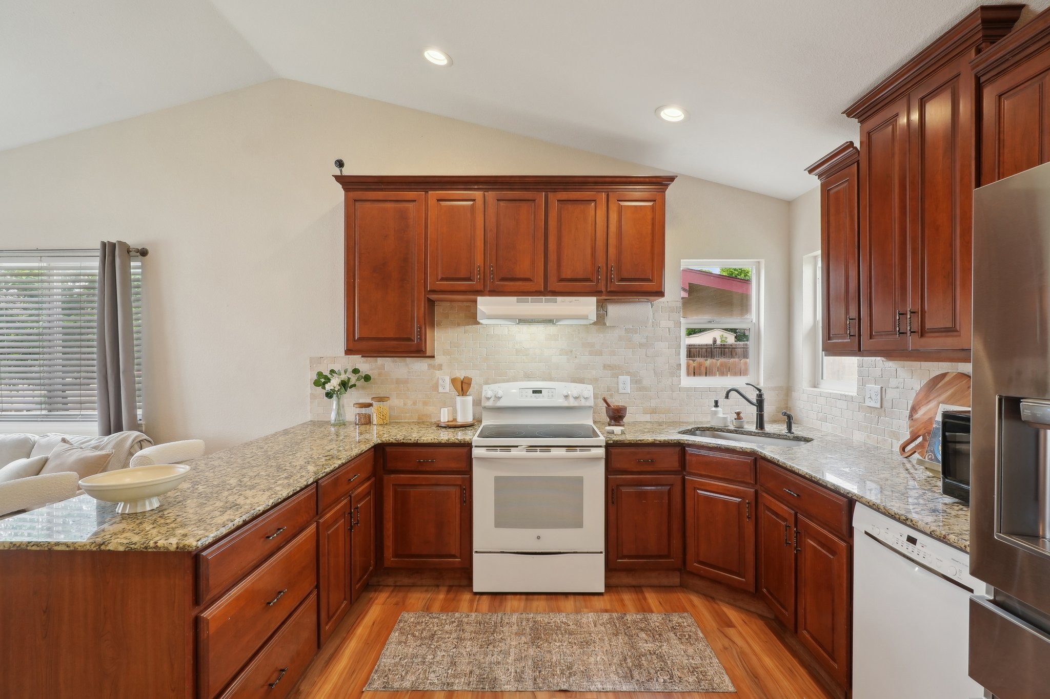 Laurel Ave-0306-015.jpg