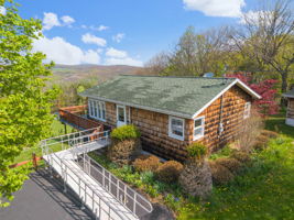  Photo 0