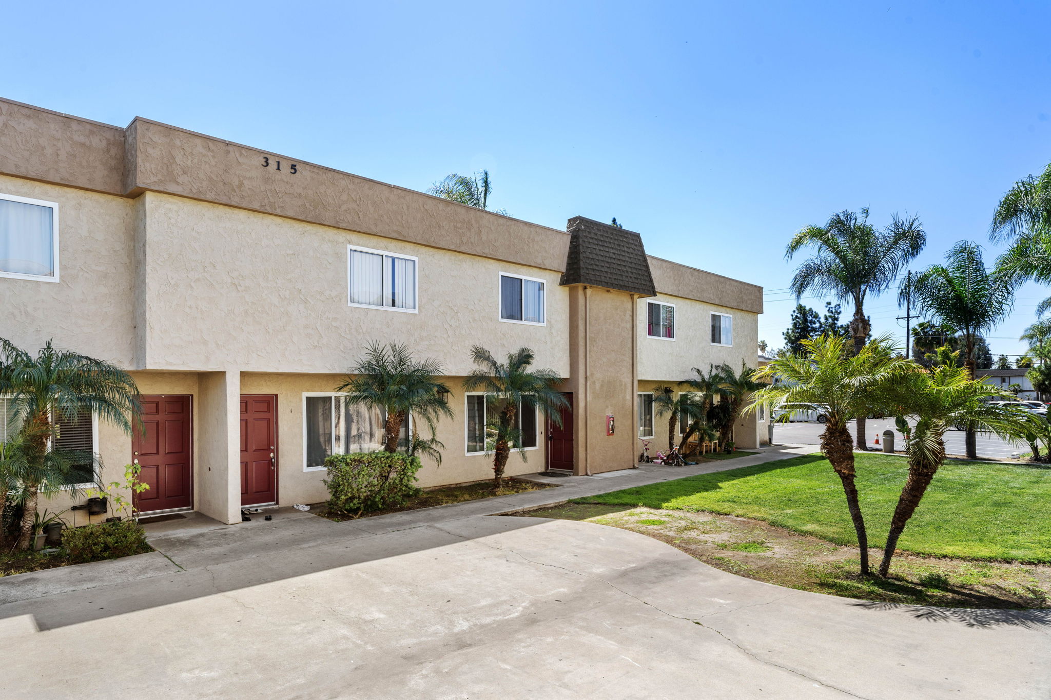 315 S Mollison Ave, El Cajon, CA 92020