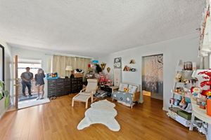  Photo 51
