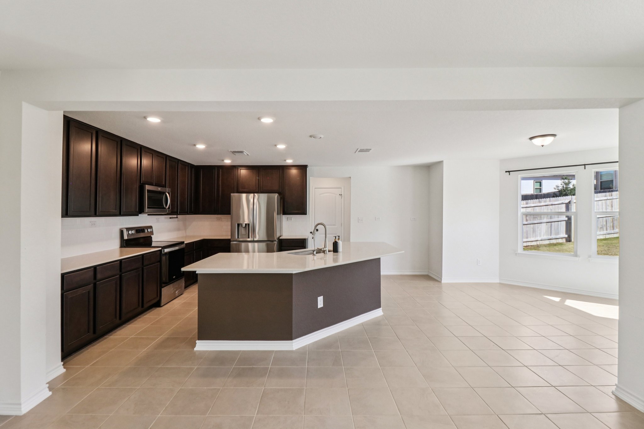 Saddle Leaf-S1701-017.jpg