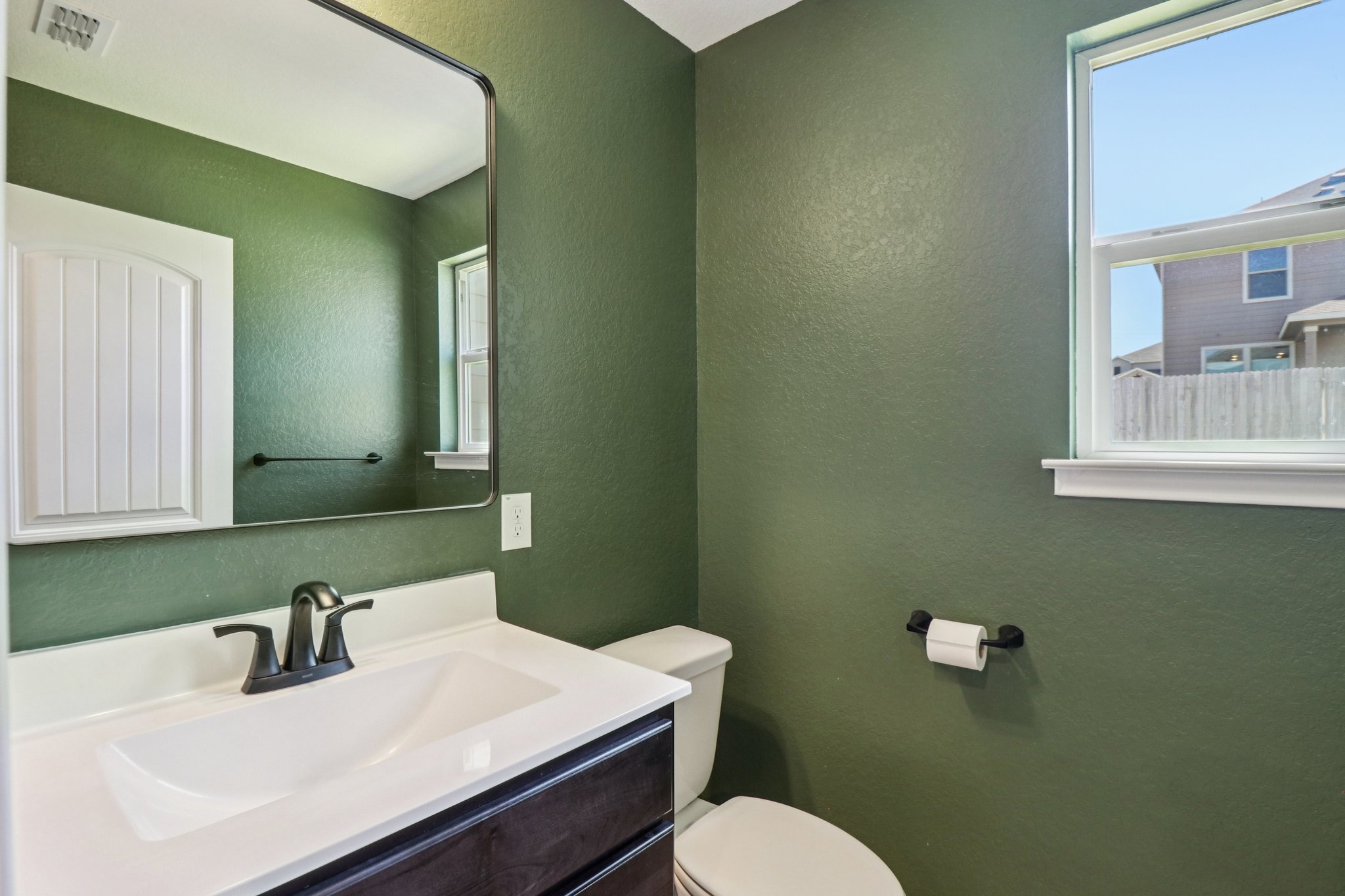 Saddle Leaf-S1701-028.jpg