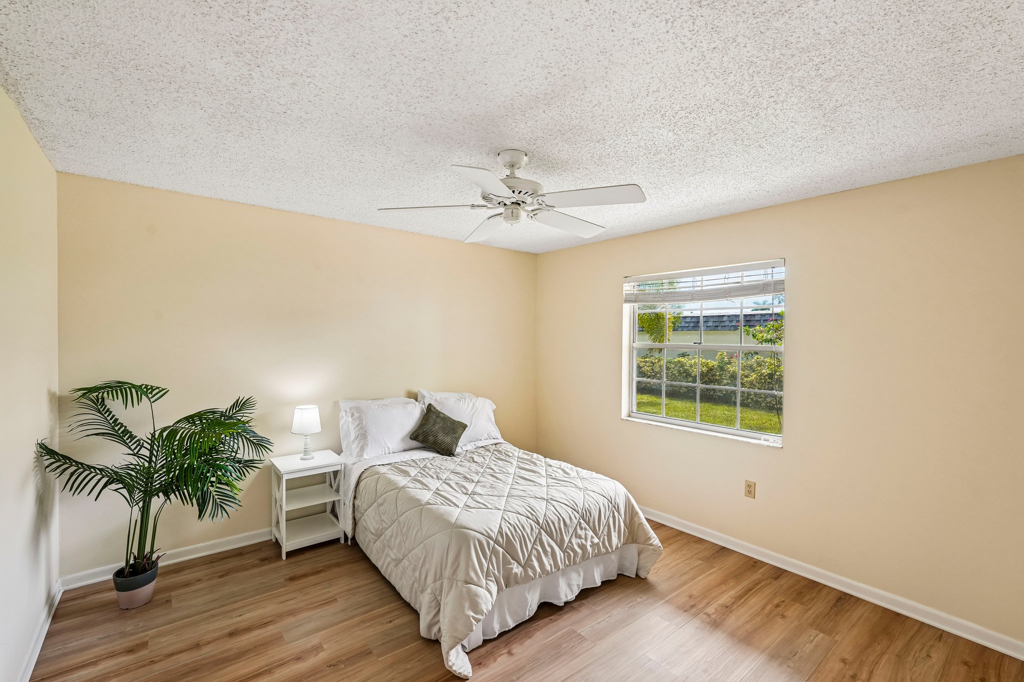 Saint Andrews Blvd D5-S3009-015.jpg