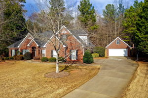 3 Aerial Exterior Front C w Driveway