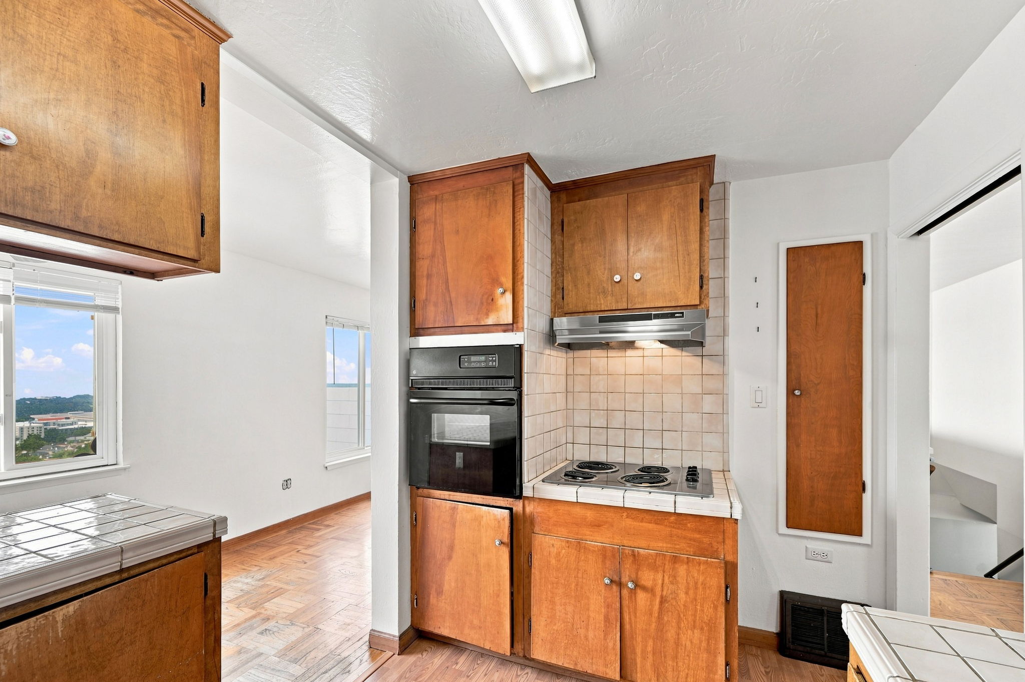 014_F8_315 Vernon St