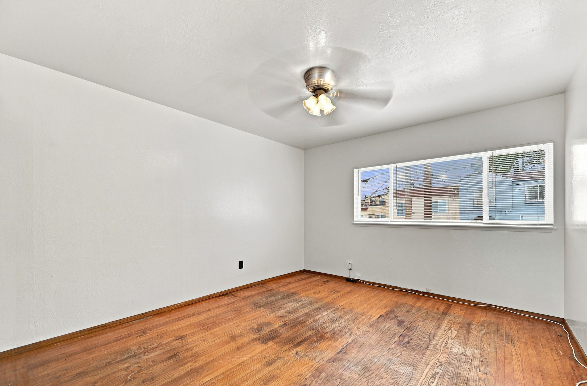 020_F8_315 Vernon St