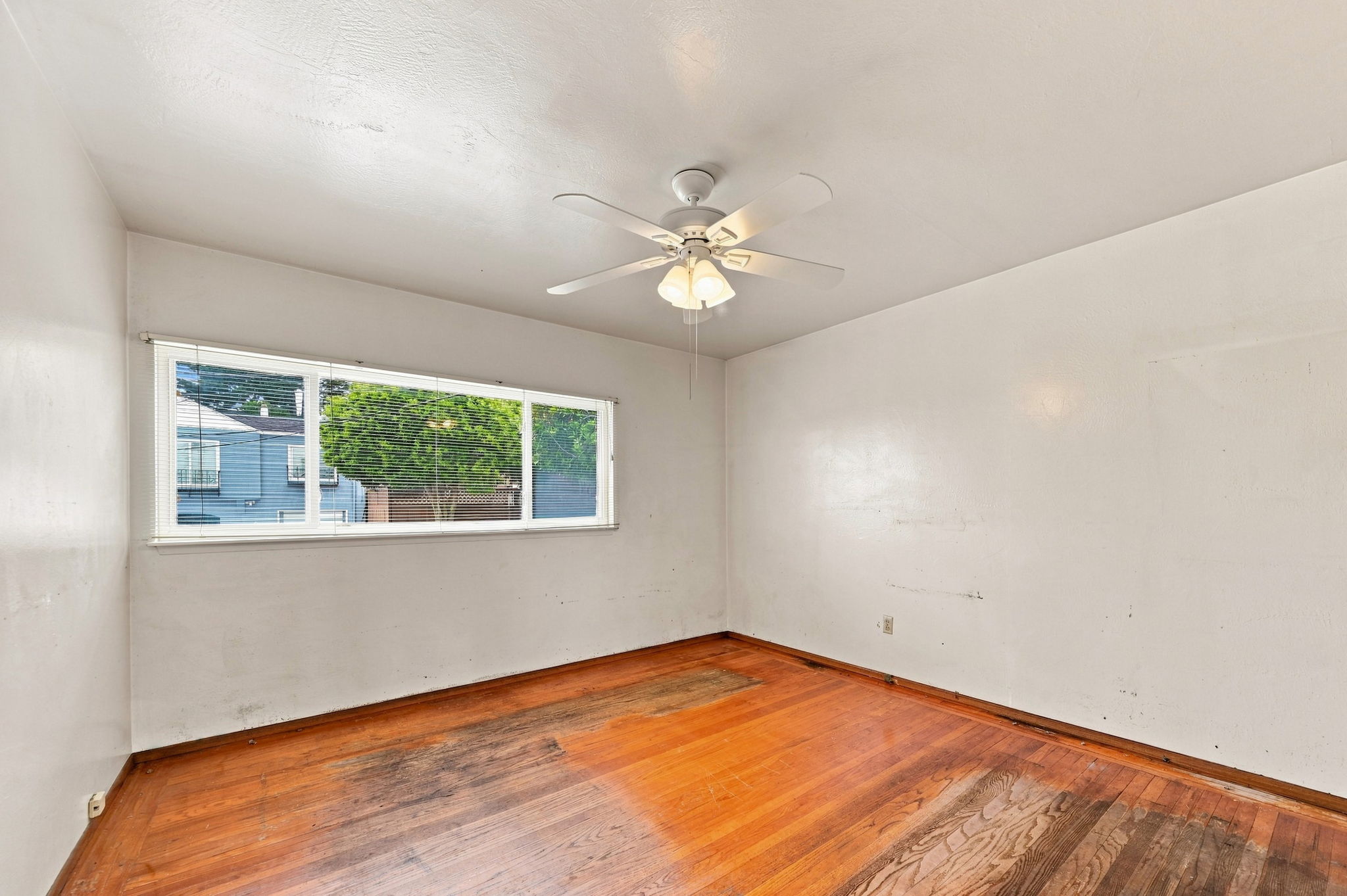 023_F8_315 Vernon St