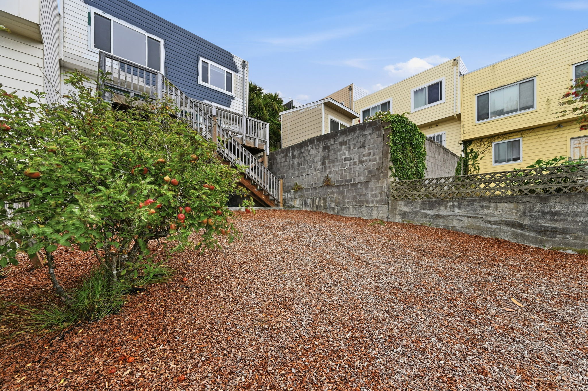 038_F8_315 Vernon St