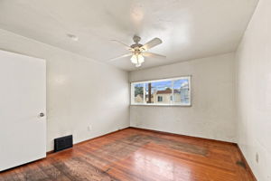 024_F8_315 Vernon St