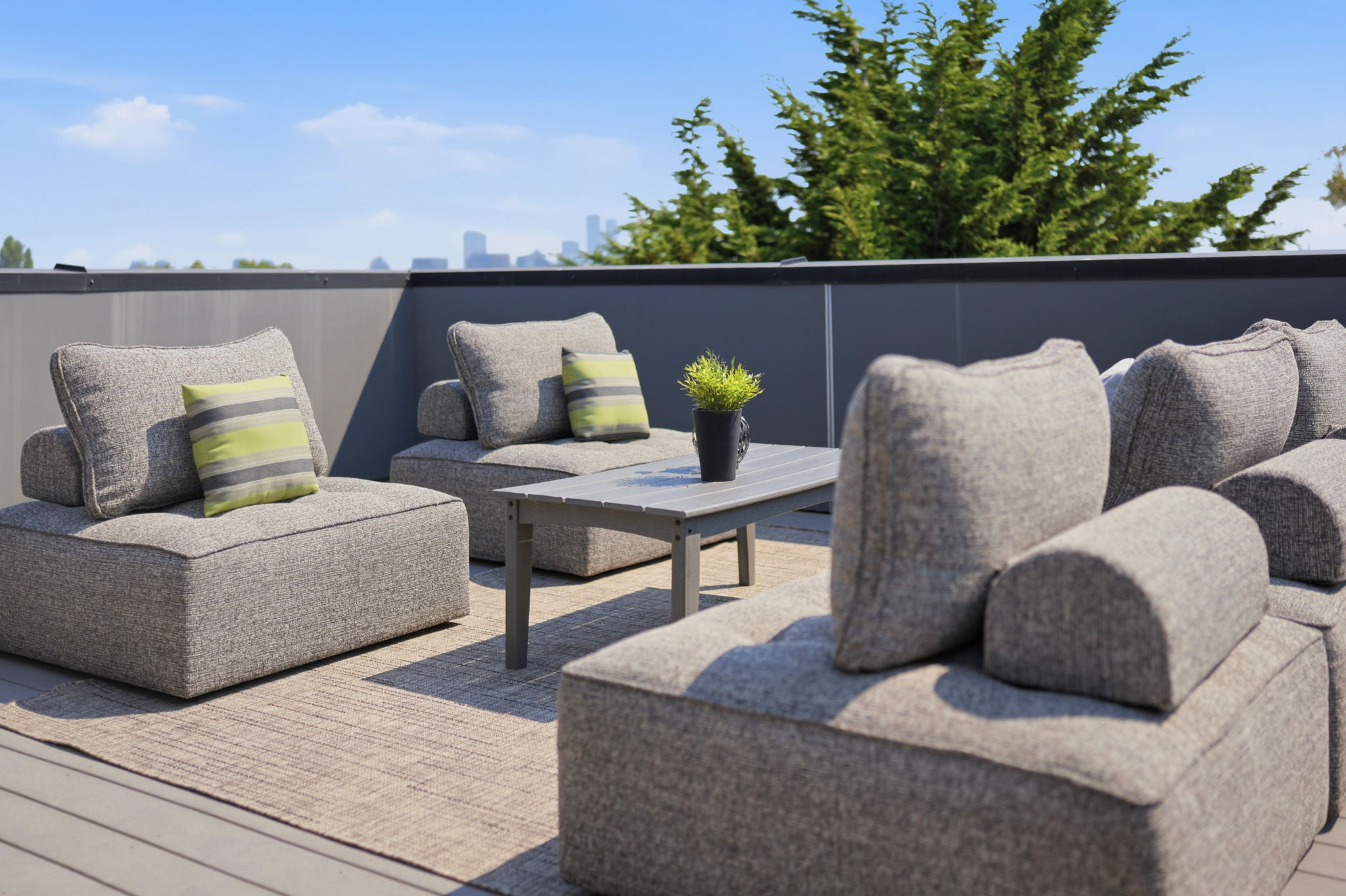  Photo 73