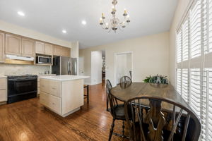 Kitchen/Breakfast Area
