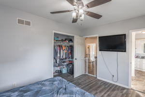 315 W Valley St, St Joseph, MO 64504, USA Photo 12