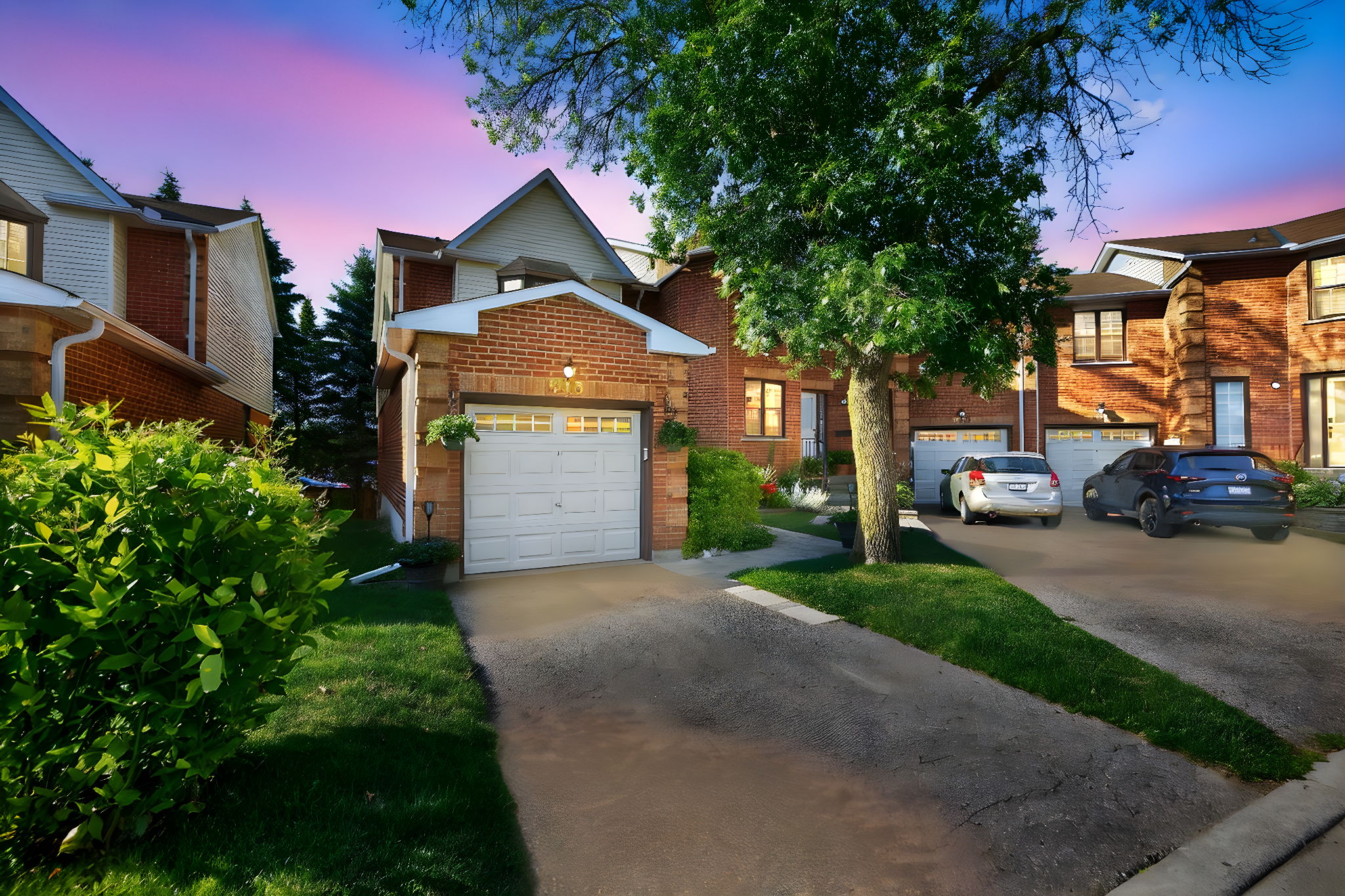315 Wilkes Ct Aurora, ON L4G 6G7