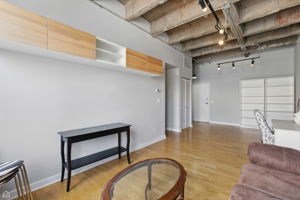 3150 N Sheffield Ave 205_009