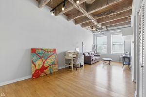 3150 N Sheffield Ave 205_012