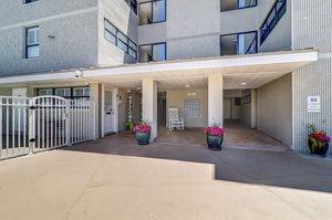 Ketch Courtyard
