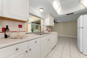 Kitchen 4