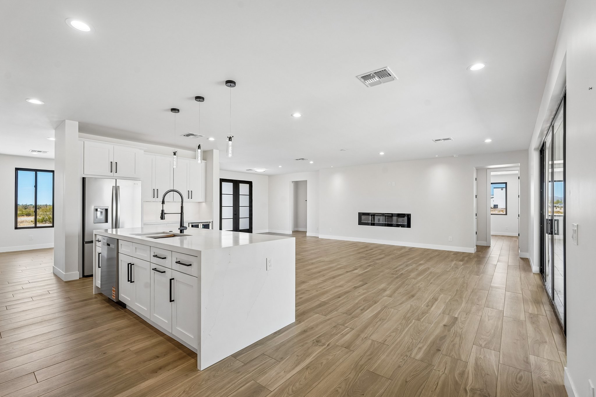 N 170th Dr-S2504-015.jpg