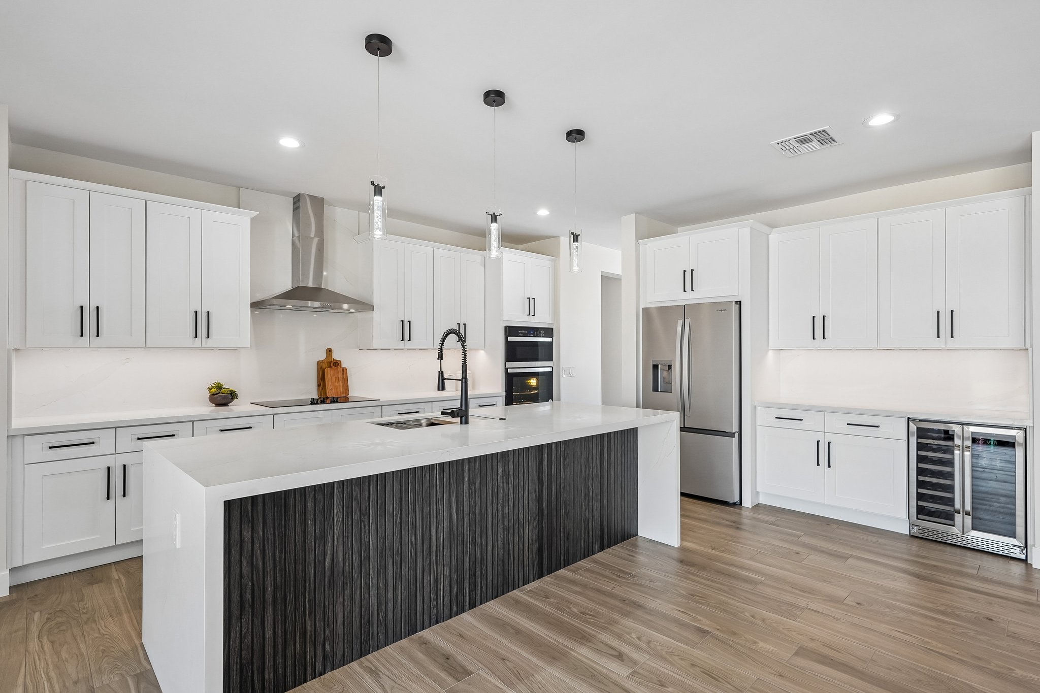 N 170th Dr-S2504-018.jpg