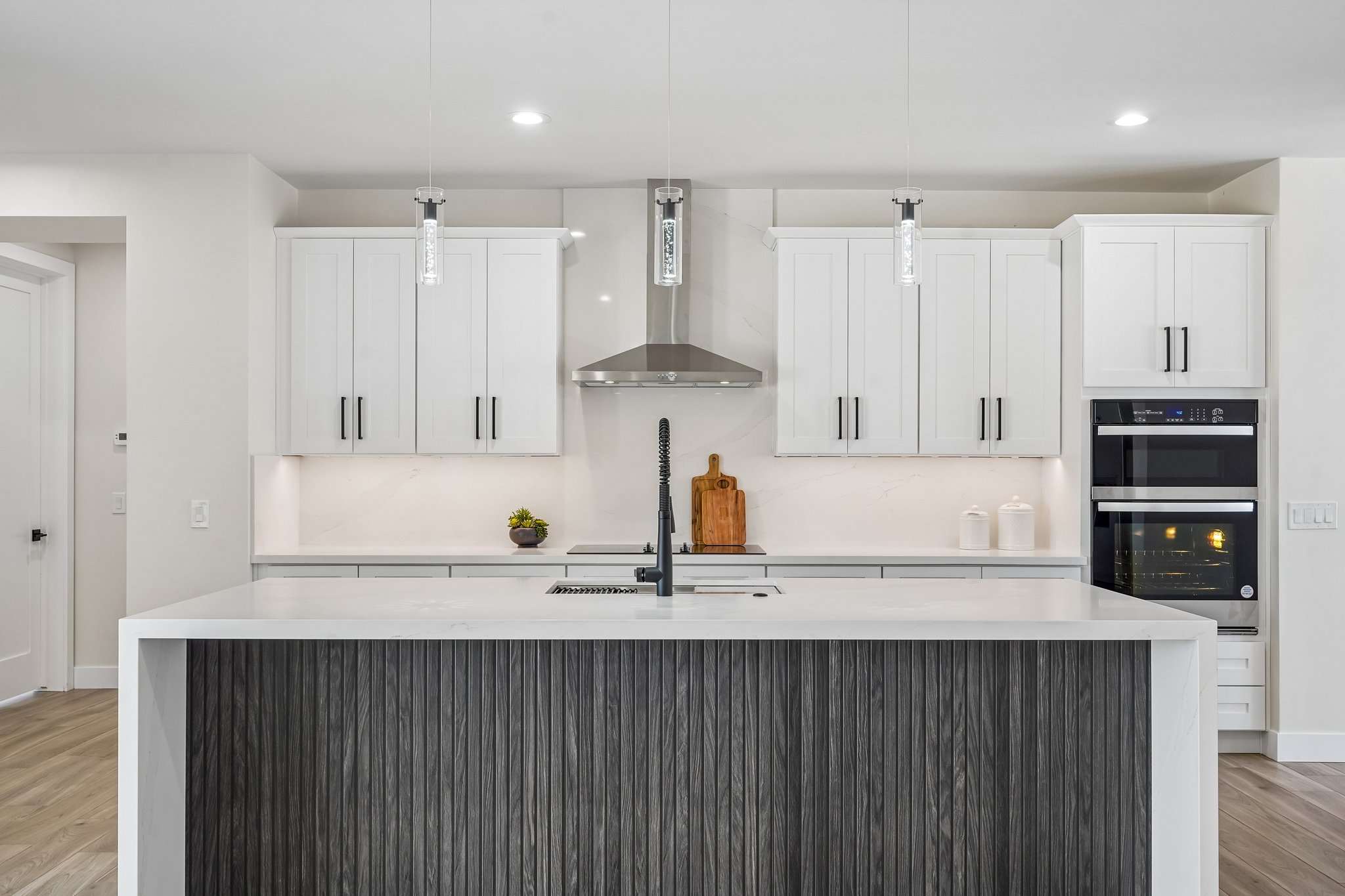 N 170th Dr-S2504-019.jpg