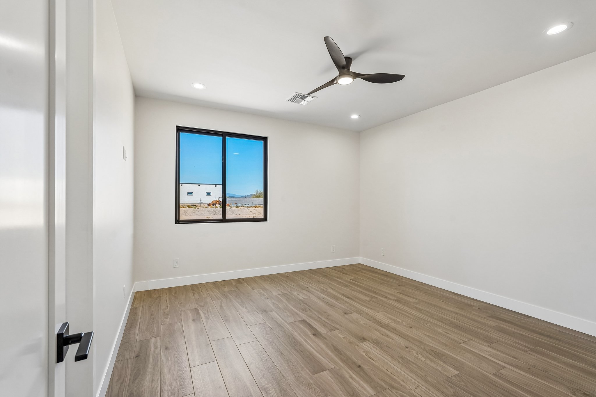 N 170th Dr-S2504-029.jpg