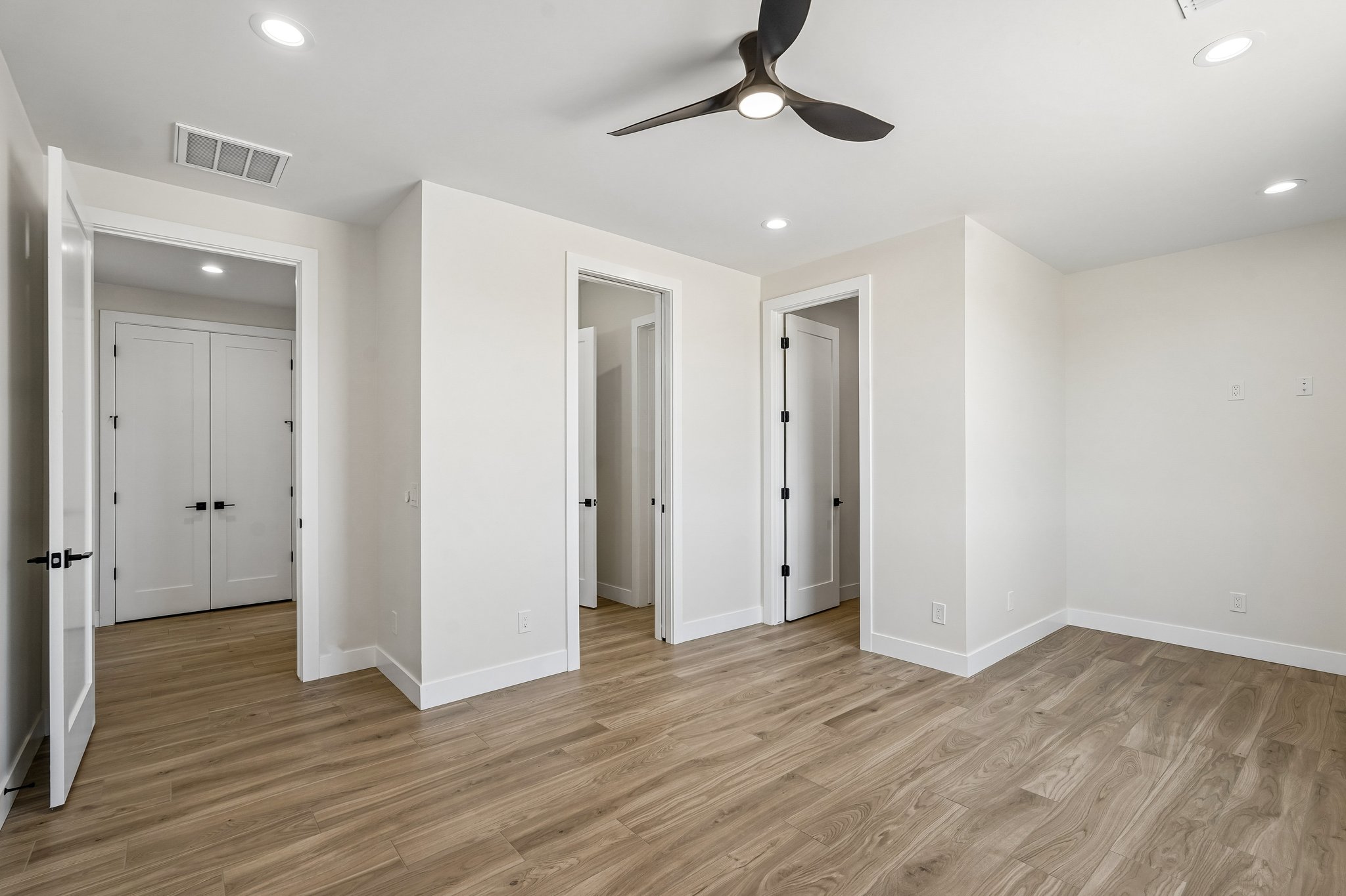 N 170th Dr-S2504-036.jpg