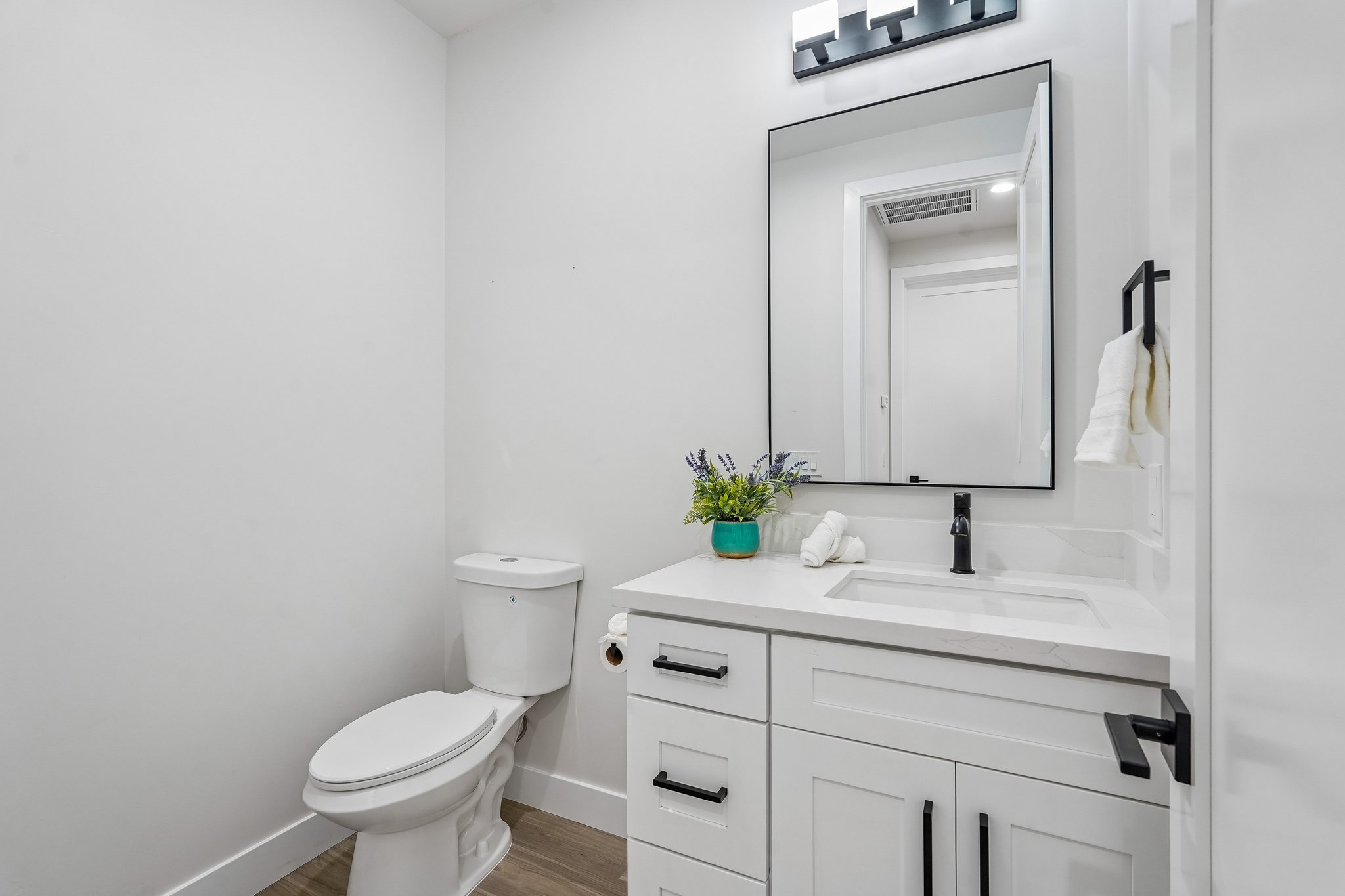 N 170th Dr-S2504-039.jpg