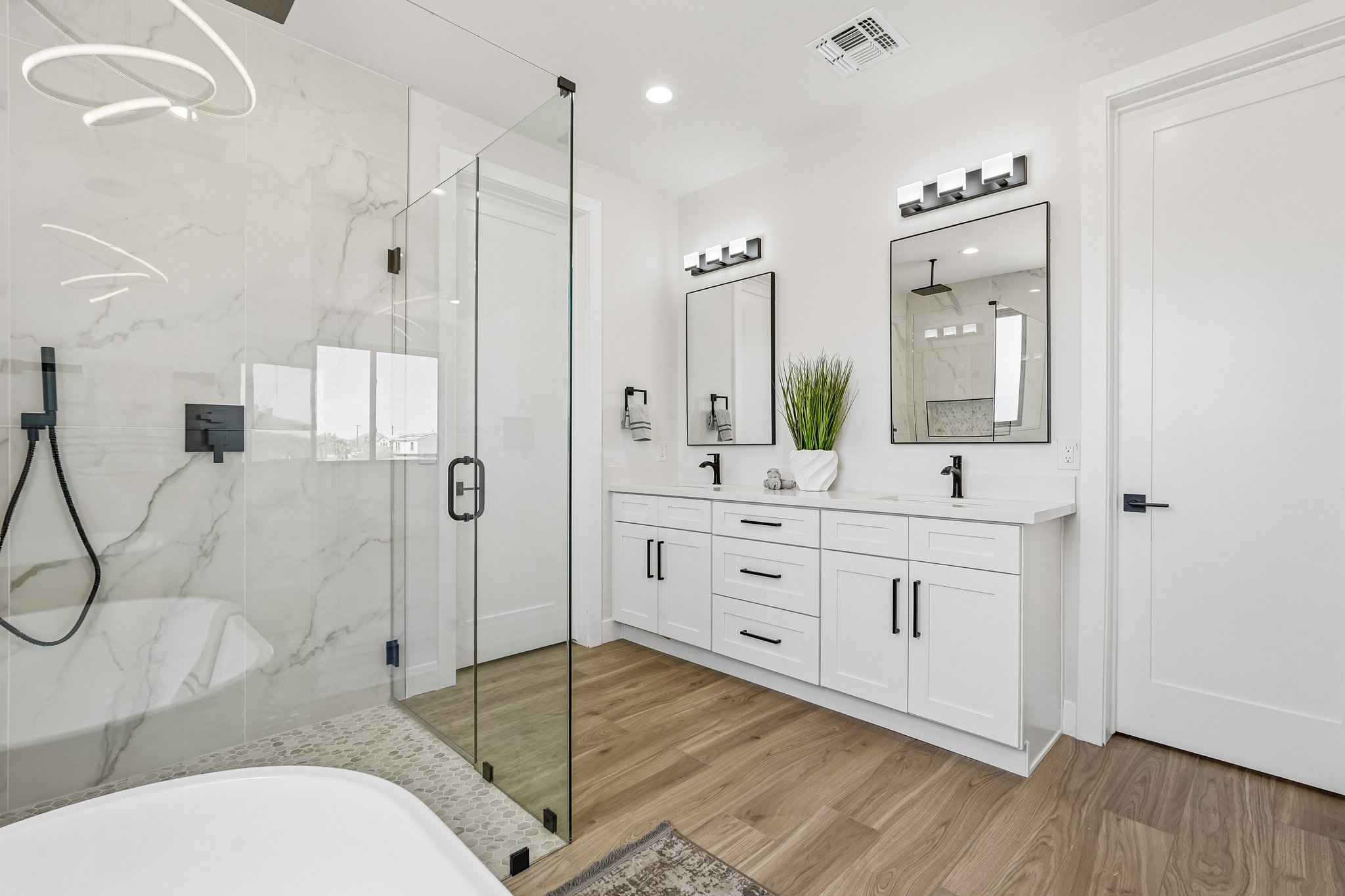 N 170th Dr-S2504-048.jpg