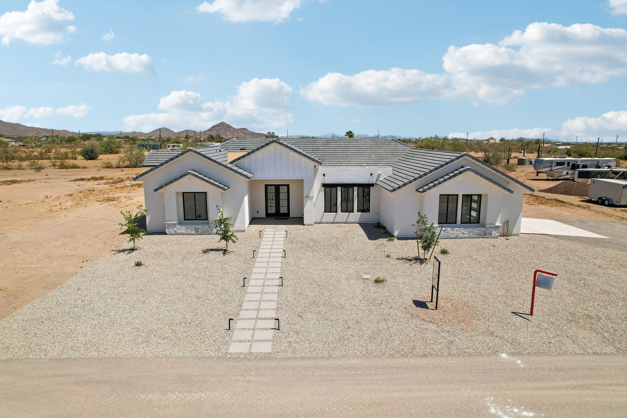 N 170th Dr-S2504-056.jpg