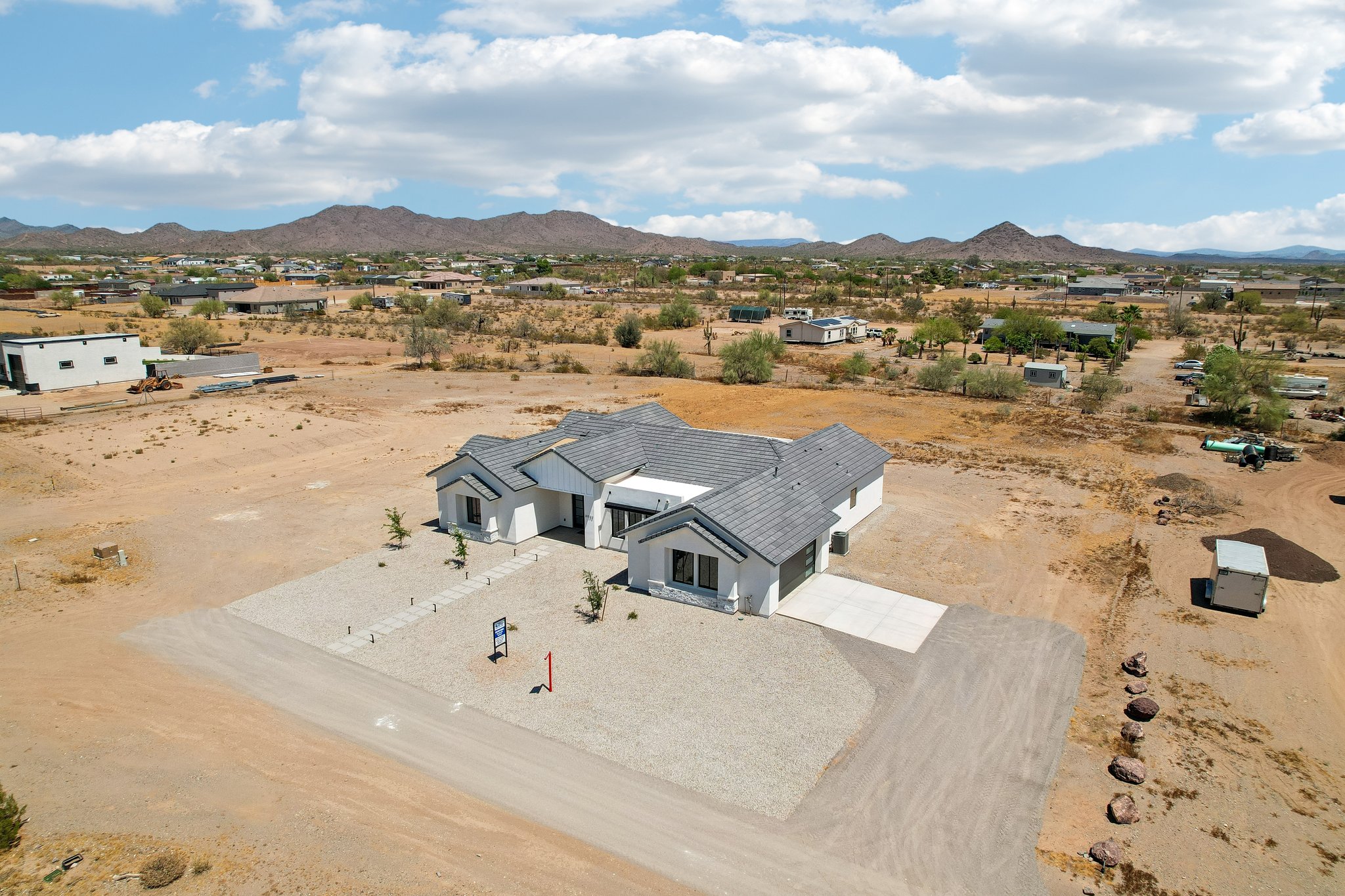 N 170th Dr-S2504-060.jpg