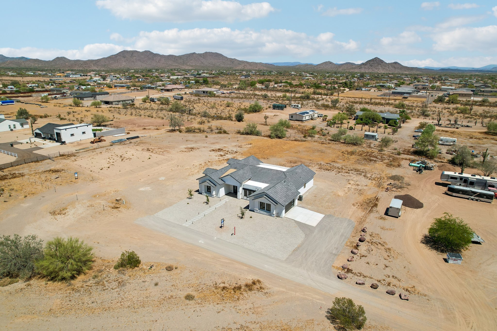 N 170th Dr-S2504-061.jpg