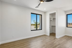 N 170th Dr-S2504-021.jpg