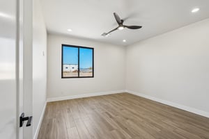 N 170th Dr-S2504-029.jpg