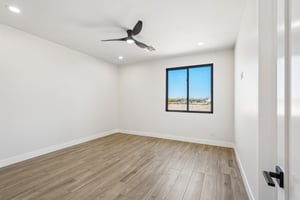 N 170th Dr-S2504-030.jpg