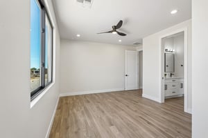 N 170th Dr-S2504-038.jpg