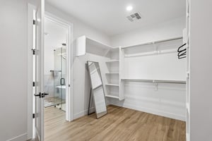 N 170th Dr-S2504-042.jpg