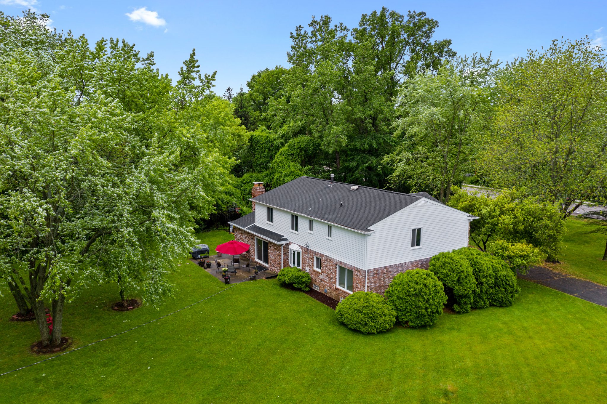 31516 Lahser Rd, Beverly Hills, MI 48025, US Photo 45