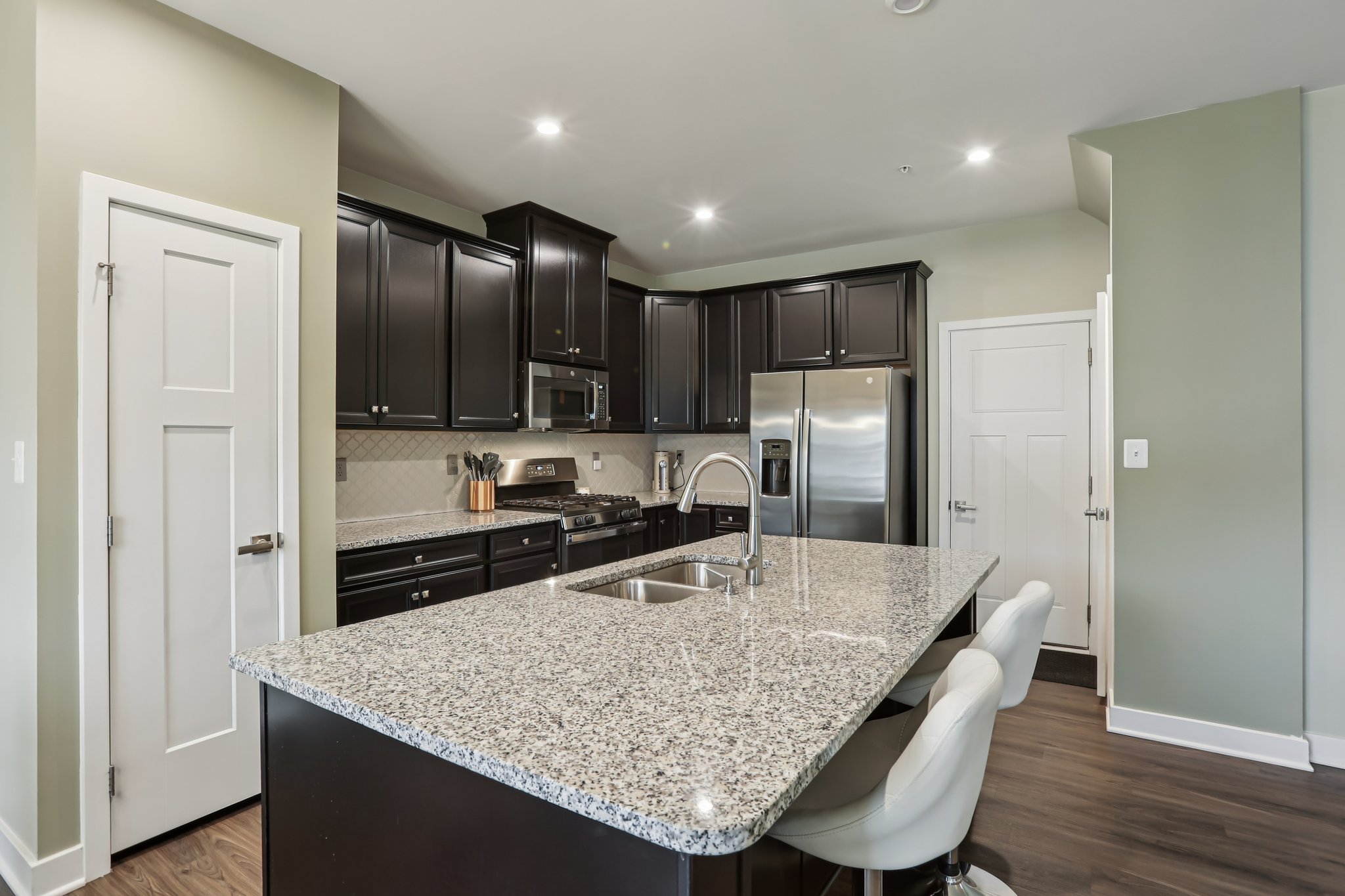 Strasbaugh Dr-S0303-010.jpg