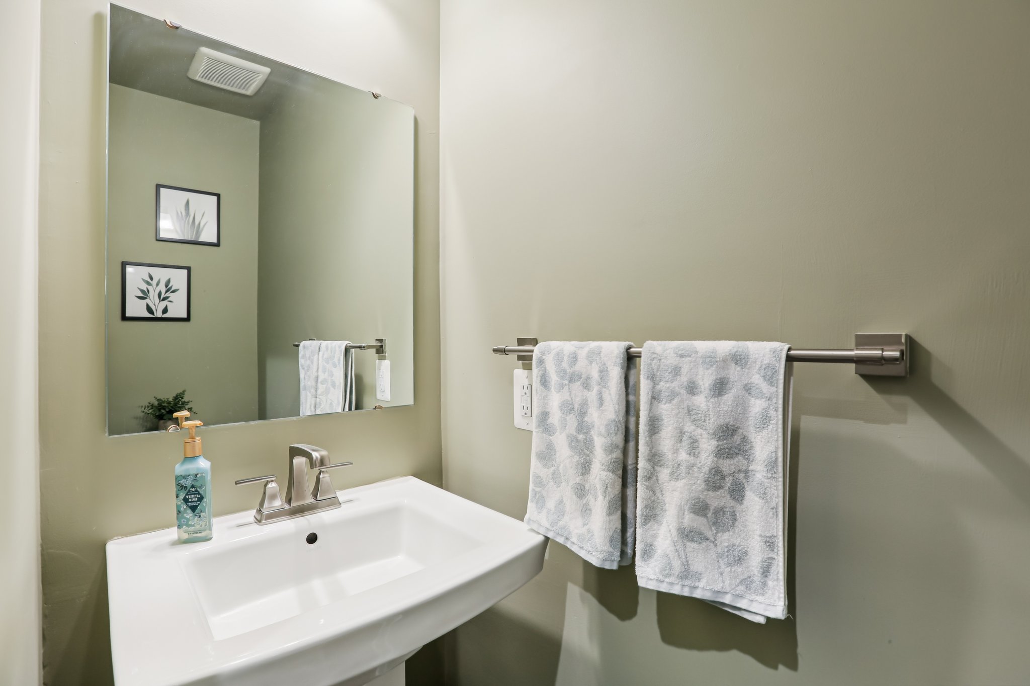 Strasbaugh Dr-S0303-026.jpg