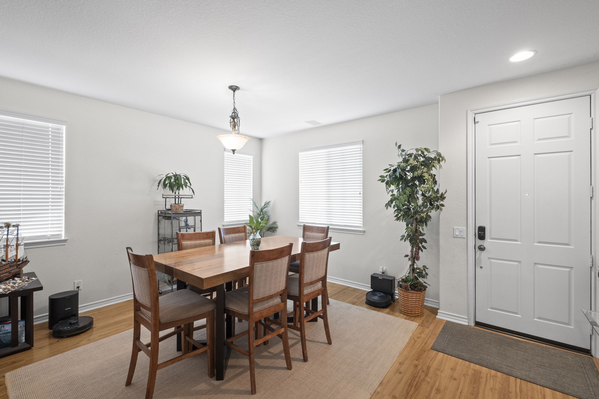 31534 Borega Rd, Murrieta, CA 92563  - Dining Area
