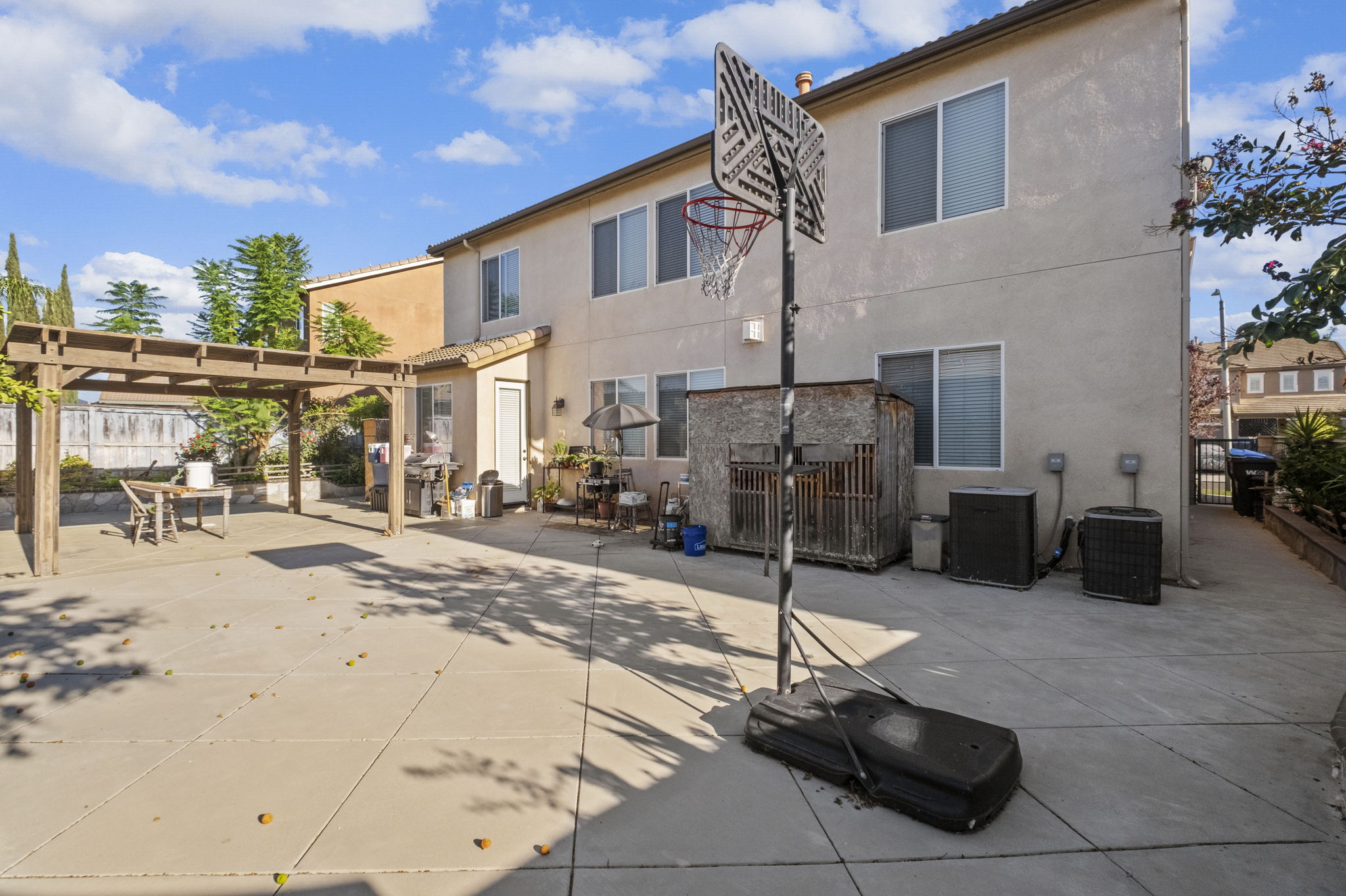31534 Borega Rd, Murrieta, CA 92563 - Large Paved Backyard with covered seating area