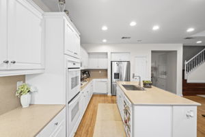 31534 Borega Rd, Murrieta, CA 92563 - Kitchen with Island and dining area