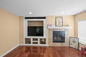 31534 Borega Rd, Murrieta, CA 92563 - Large primary bedroom with a well‑appointed ensuite, with fireplace