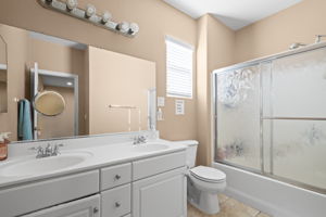 31534 Borega Rd, Murrieta, CA 92563 - Full Bathroom with two sinks